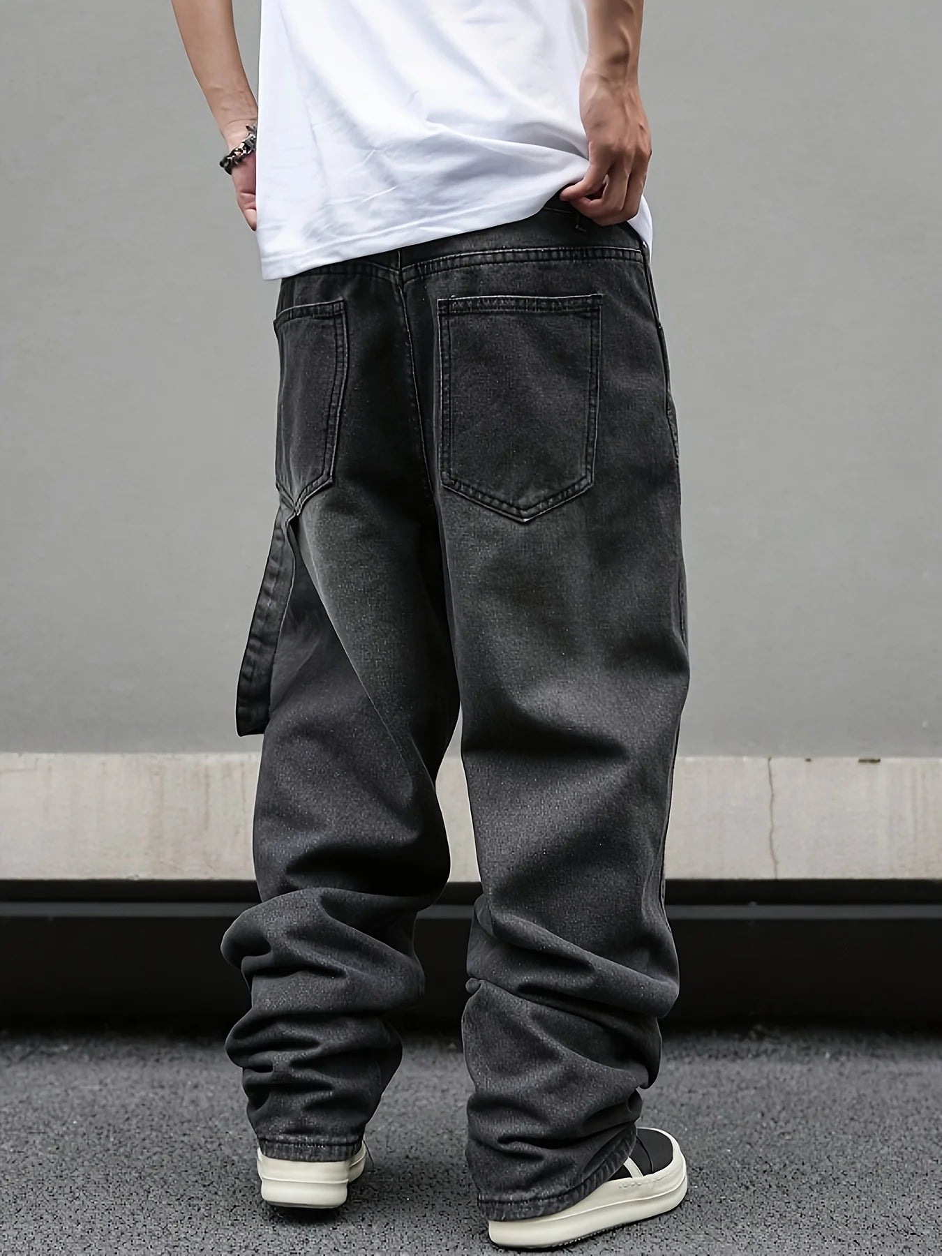Pleated Flared Jeans